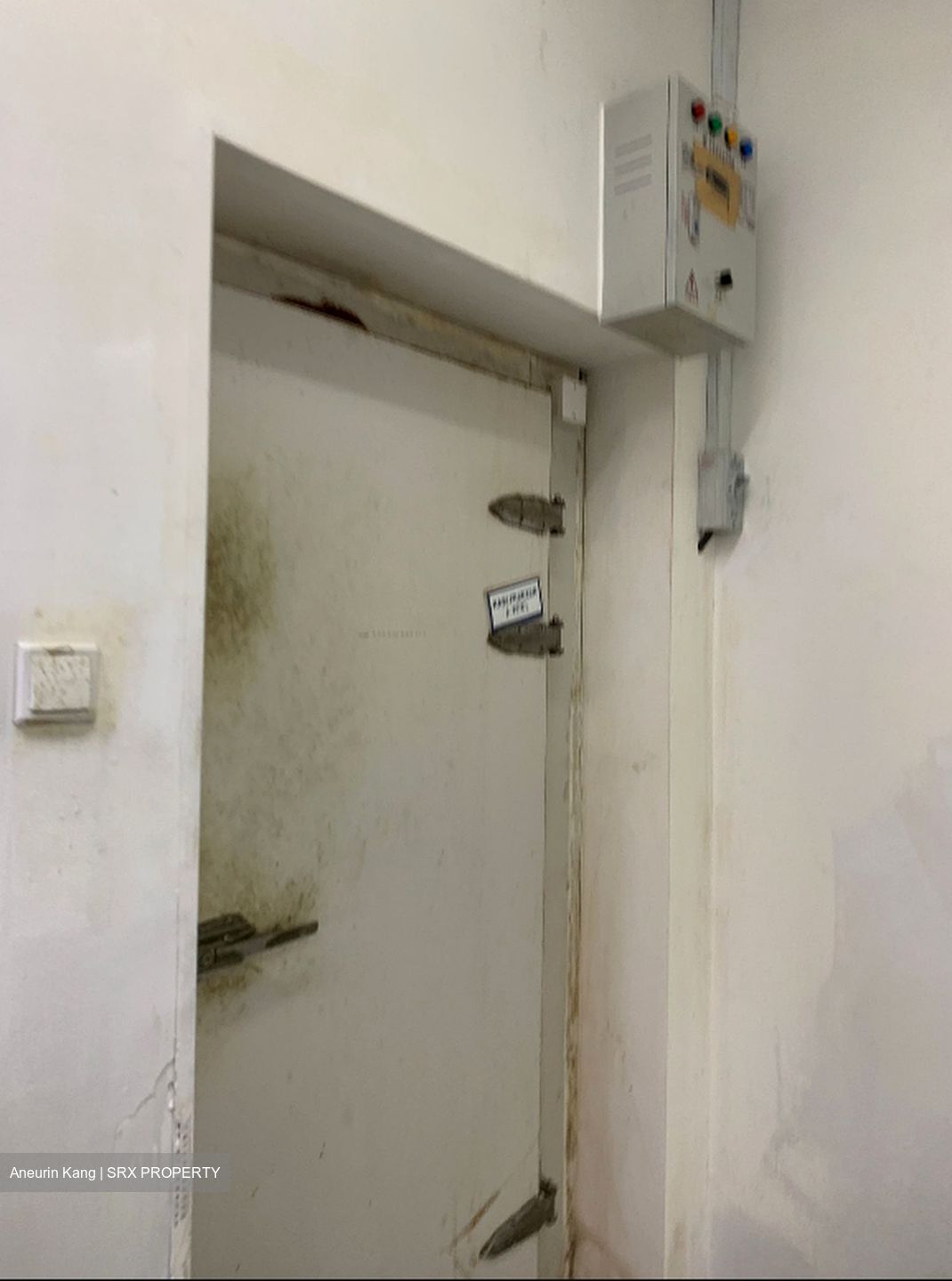 Mandai Link (D25), Warehouse #552815011